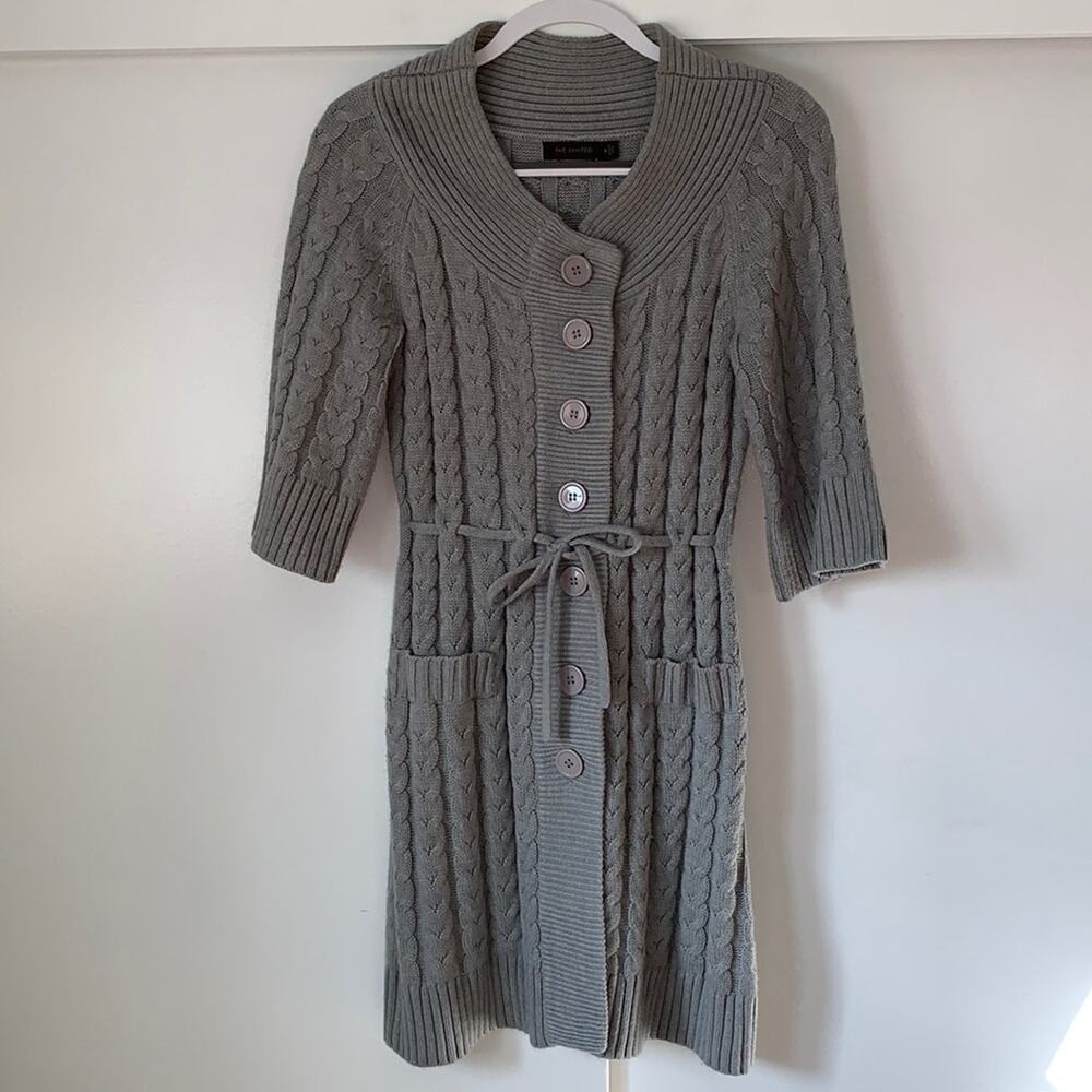 Sweater‎ jacket